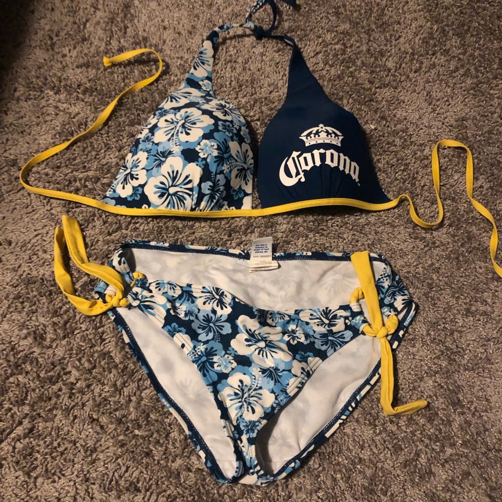 Corona bikini